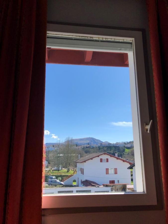 Hotel Ursula Cambo-les-Bains Bagian luar foto