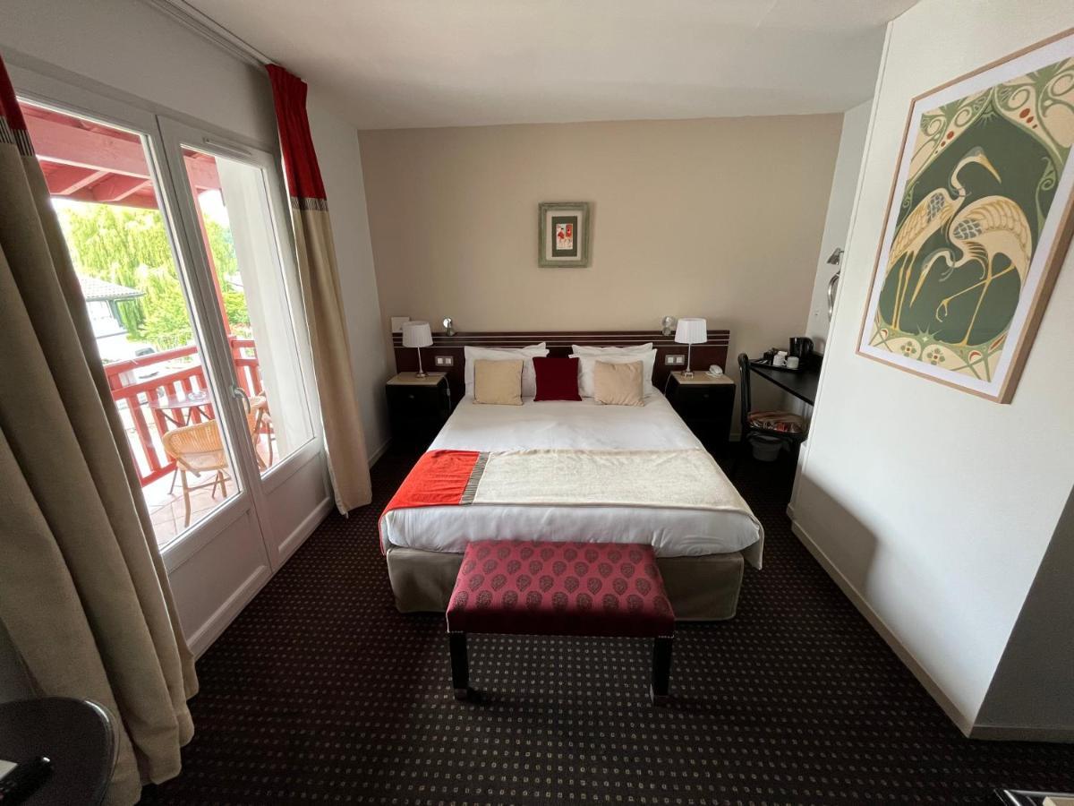 Hotel Ursula Cambo-les-Bains Bagian luar foto