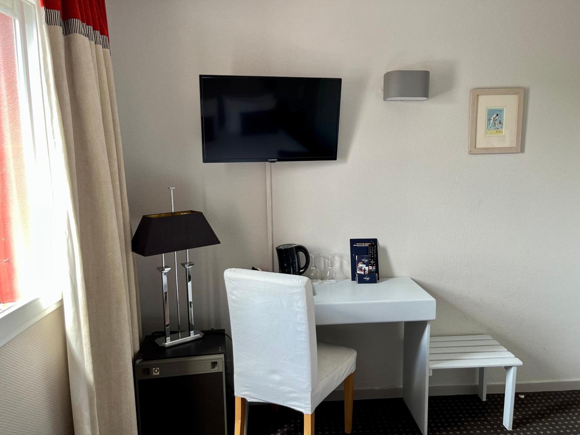Hotel Ursula Cambo-les-Bains Bagian luar foto