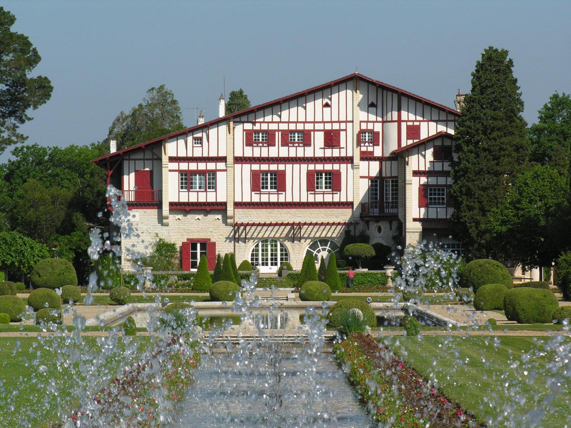 Hotel Ursula Cambo-les-Bains Bagian luar foto
