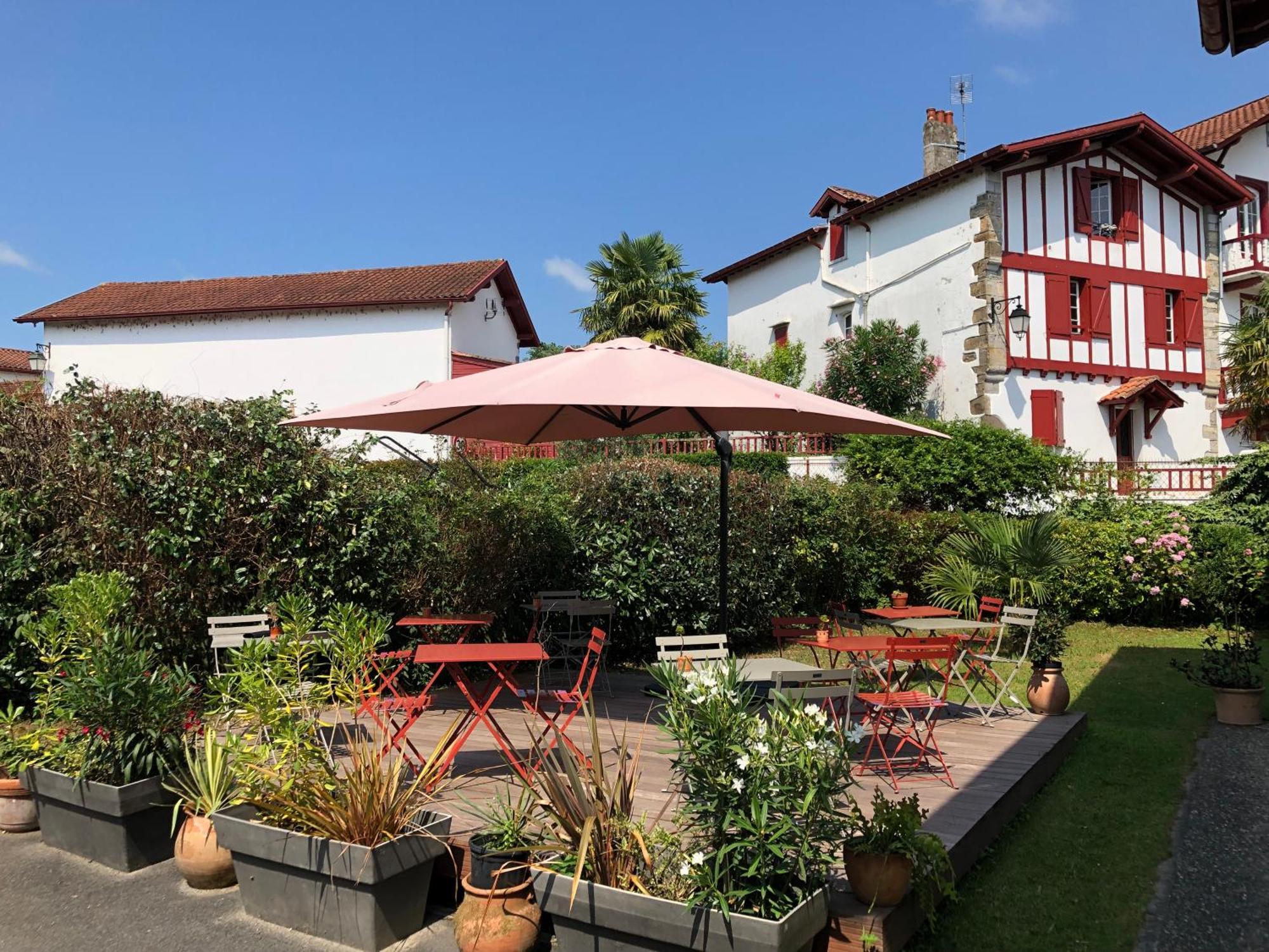 Hotel Ursula Cambo-les-Bains Bagian luar foto