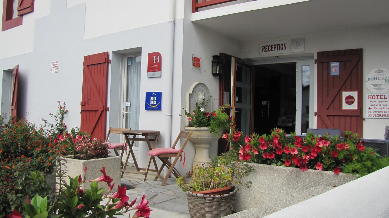 Hotel Ursula Cambo-les-Bains Bagian luar foto