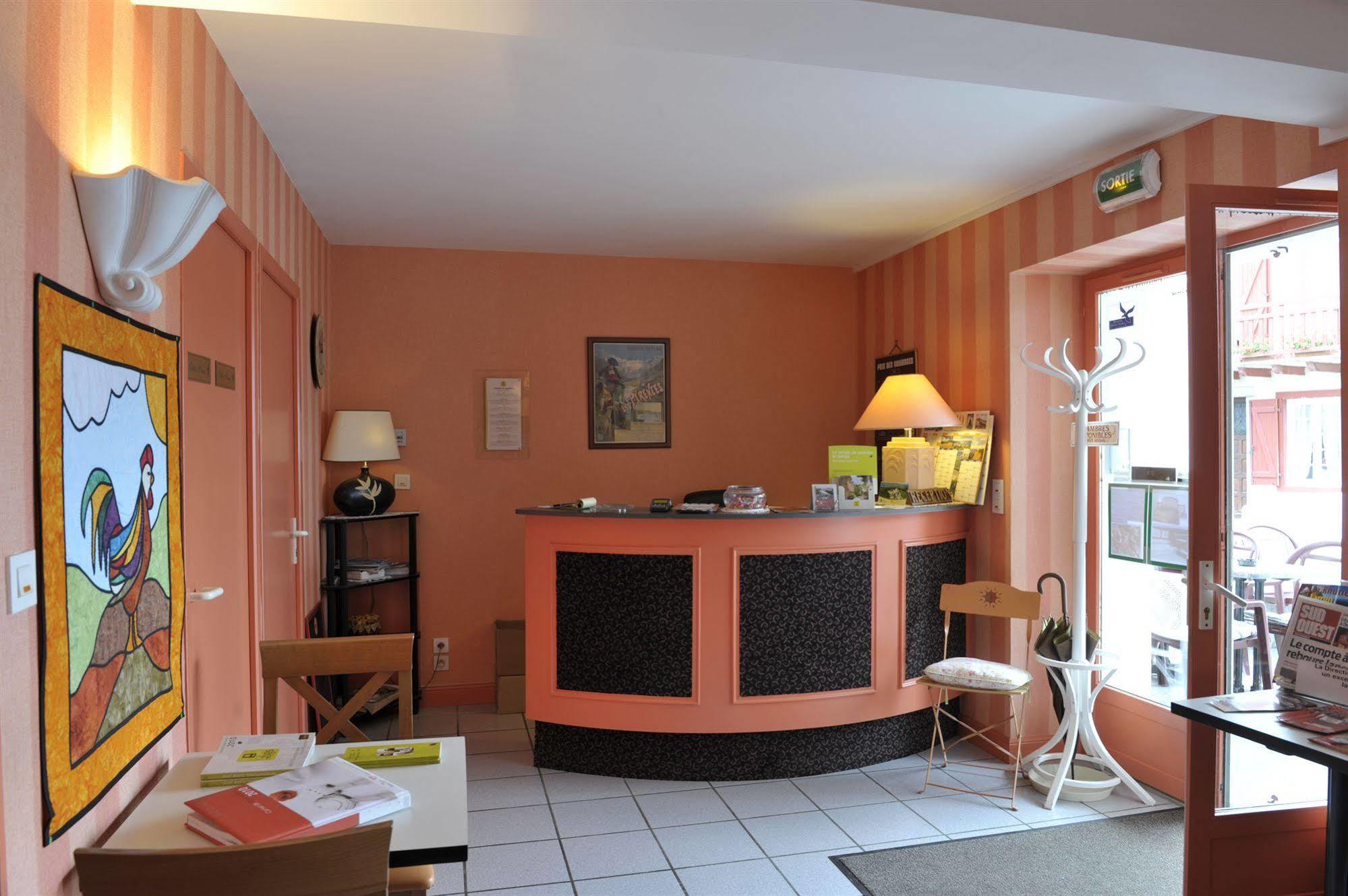 Hotel Ursula Cambo-les-Bains Bagian luar foto